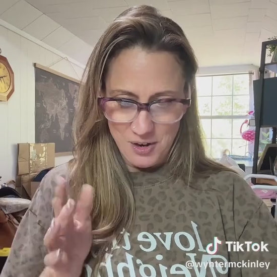 Wynter McKinley unboxing her personalized Weekly Desk Planner Pad